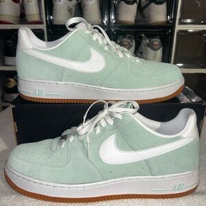 Nike Air Force 1 Low "Arctic Green" 488298-309
Rare dead stock shoe original box
